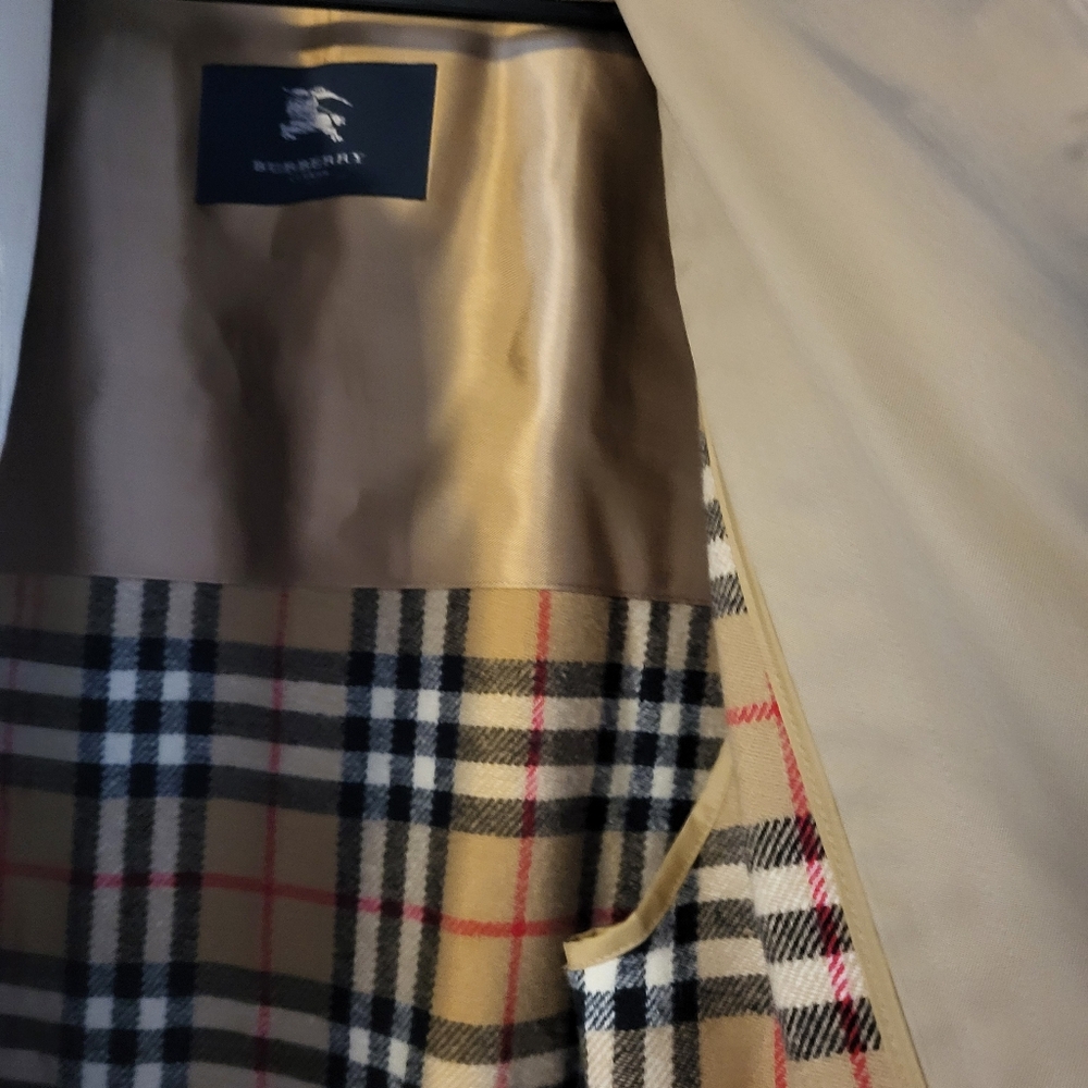 Burberry London, Men's Trench Coat, Jacket, Size 40L, Color Tan, Luxury - Picture 14 of 16
